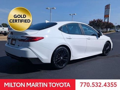Certified 2025 Toyota Camry SE FWD image 3