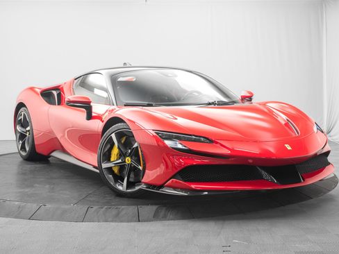 Used 2022 Ferrari SF90 Stradale AWD/4WD image 1