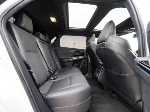 Used 2023 Toyota bZ4X Limited image 38