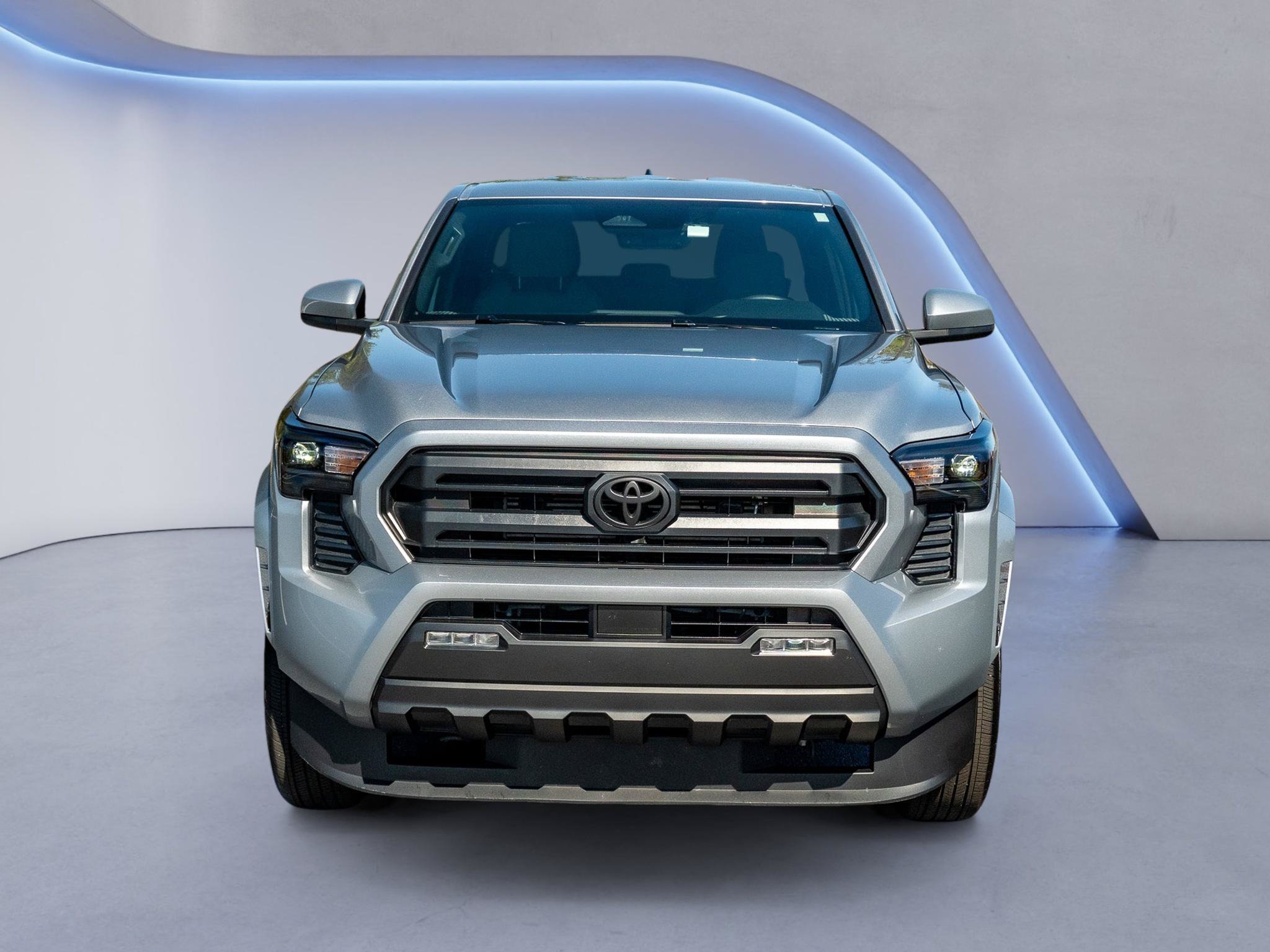 Used 2026 Toyota Tacoma SR5 AWD/4WD image 2