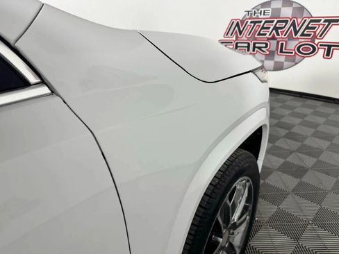 Used 2019 GMC Acadia Denali AWD/4WD image 32