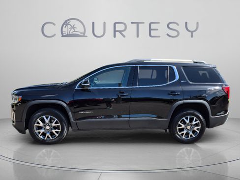 Used 2023 GMC Acadia SLT FWD image 2