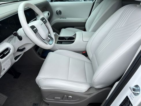 Used 2026 Hyundai Palisade SEL FWD image 3