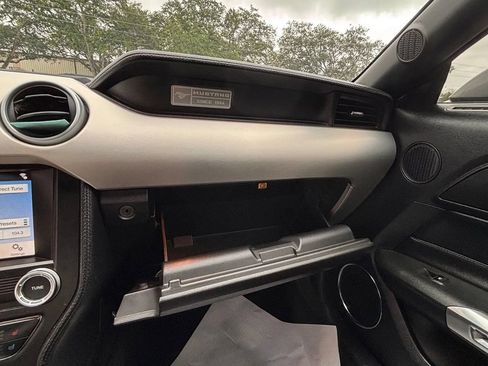 Used 2017 Ford Mustang Premium RWD image 15