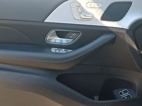 Used 2024 Mercedes-Benz GLE 450e 4MATIC image 16