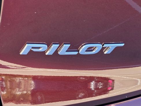 Certified 2022 Honda Pilot Special Edition image 11