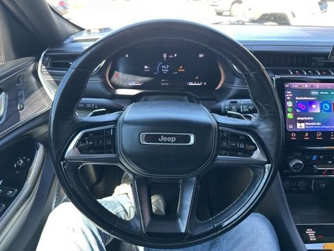 Used 2022 Jeep Grand Cherokee L Overland w/ Advanced Protech Group III AWD/4WD image 28