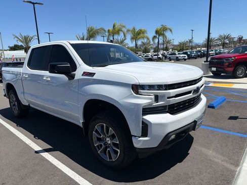 Used 2022 Chevrolet Silverado 1500 RST AWD/4WD image 3