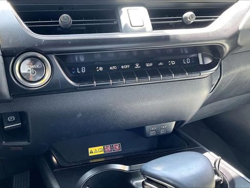 Used 2024 Lexus UX 250h FWD w/ Premium Package image 34