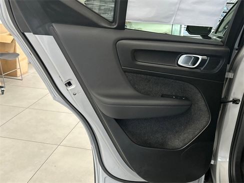 Certified 2025 Volvo XC40 B5 Plus image 22