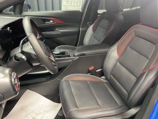 Used 2025 Chevrolet Equinox EV RS FWD image 12