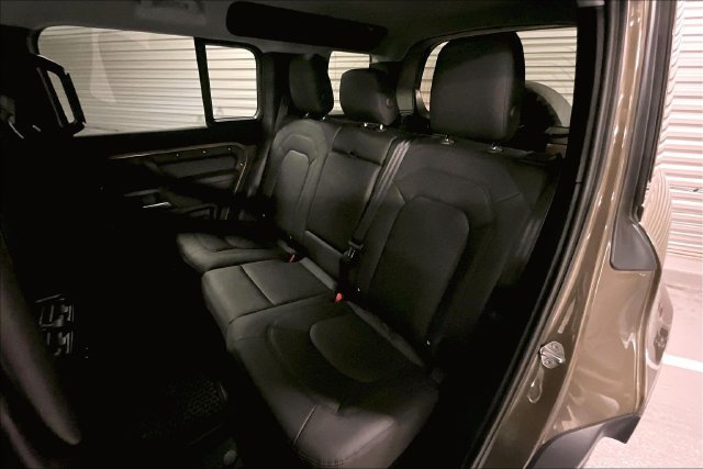 Certified 2026 Land Rover Defender 110 S AWD/4WD image 17