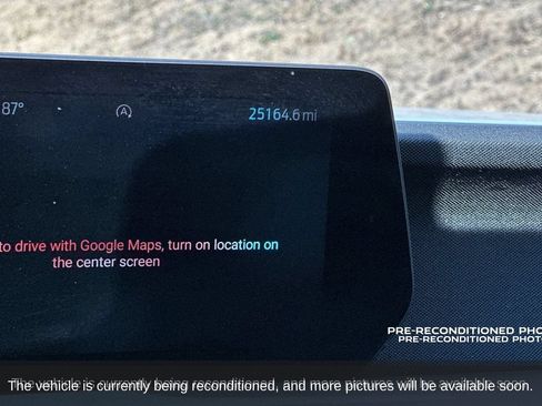 Used 2025 Ford Expedition Active AWD/4WD image 17