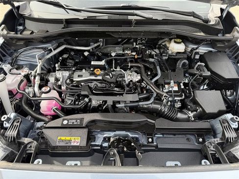 Used 2024 Toyota Corolla Cross SE image 37