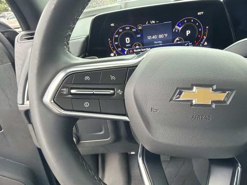 Used 2025 Chevrolet Suburban LS AWD/4WD image 25