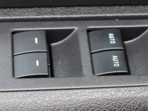 Used 2013 Ford F150 Lariat w/ Lariat Chrome Pkg AWD/4WD image 23