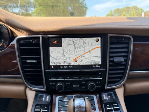 Used 2012 Porsche Panamera image 58
