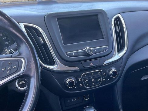 Used 2019 Chevrolet Equinox LT image 9