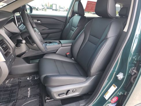 Certified 2026 Nissan Rogue Dark Armor FWD image 13