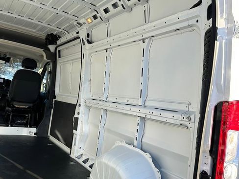Used 2023 RAM ProMaster 2500 image 22