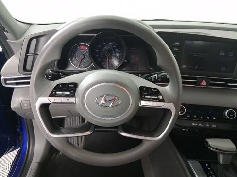 Used 2023 Hyundai Elantra SEL w/ Cargo Package FWD image 13