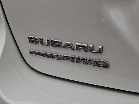 Used 2025 Subaru Crosstrek 2.0i Premium image 11