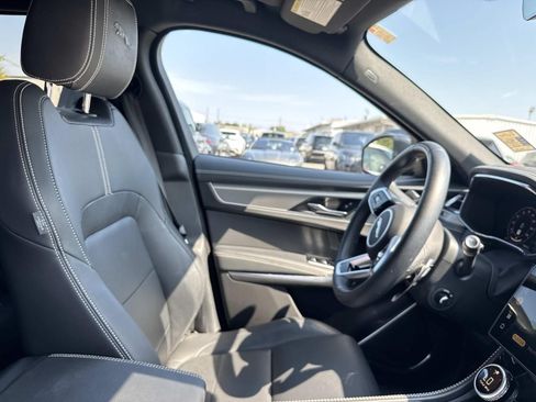 Used 2026 Jaguar F-PACE R-Dynamic S AWD/4WD image 12