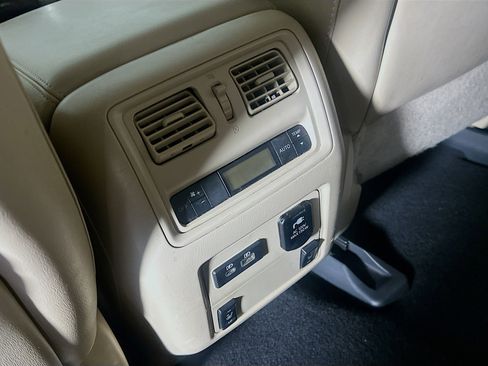 Used 2020 Nissan Pathfinder Platinum w/ Cargo Package image 27