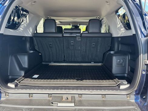Used 2020 Toyota 4Runner Venture image 25