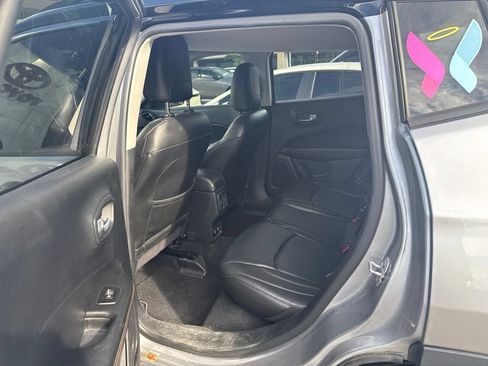 Used 2018 Jeep Compass Limited w/ Safe & Security Group FWD image 5