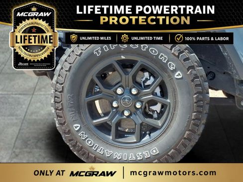 Used 2025 Jeep Gladiator Sport AWD/4WD image 8