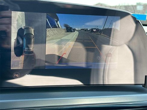 New 2025 Cadillac Lyriq Luxury image 12