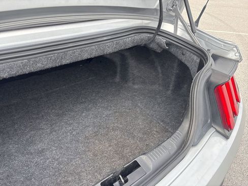 Used 2020 Ford Mustang Premium image 8