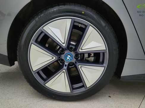 Used 2023 BMW i4 eDrive35 w/ Premium Package RWD image 59