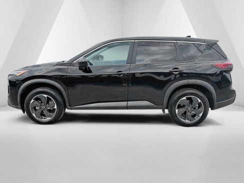 Used 2024 Nissan Rogue SV FWD image 4