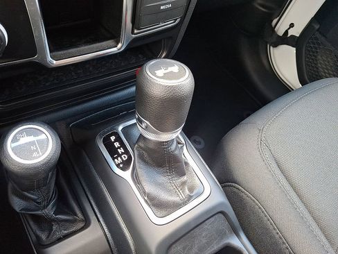 Used 2021 Jeep Wrangler Unlimited Sport AWD/4WD image 4