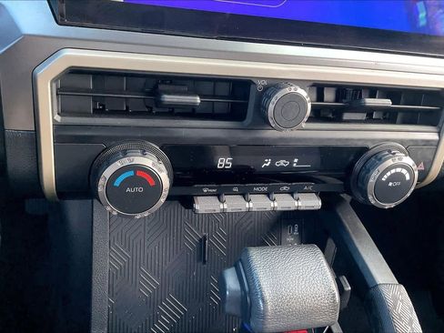 Used 2025 Toyota Tacoma TRD Off-Road image 32