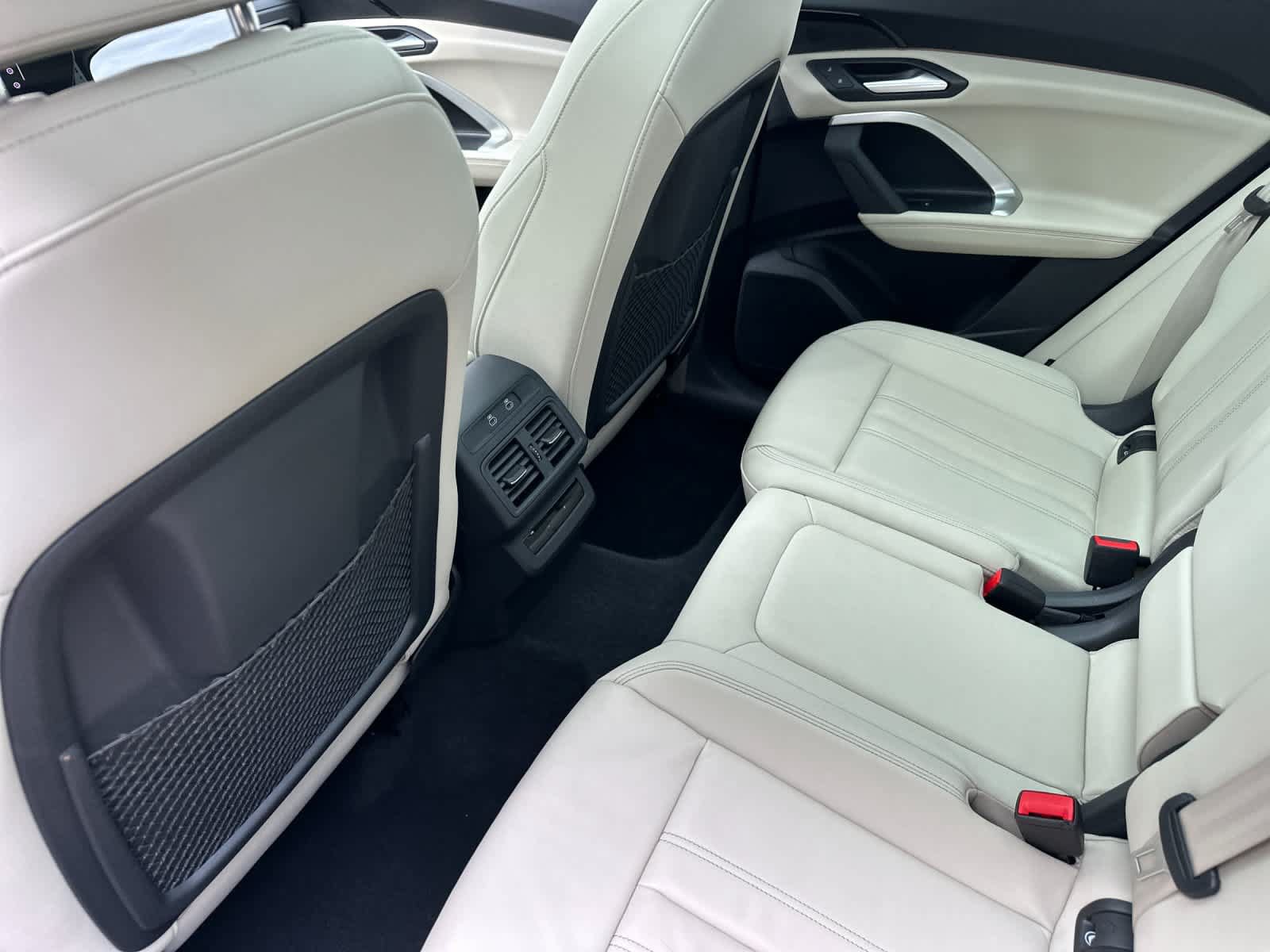 Used 2025 Audi Q5 Premium w/ Convenience Package AWD/4WD image 4