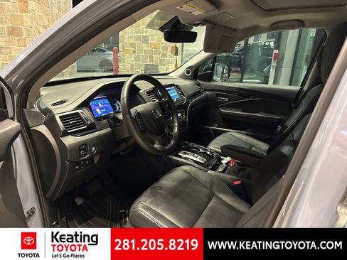 Used 2022 Honda Pilot Touring image 12