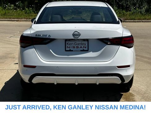 Certified 2024 Nissan Sentra S FWD image 4