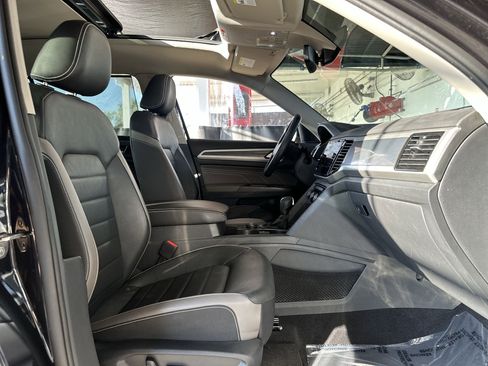 Used 2023 Volkswagen Atlas SEL Premium image 27