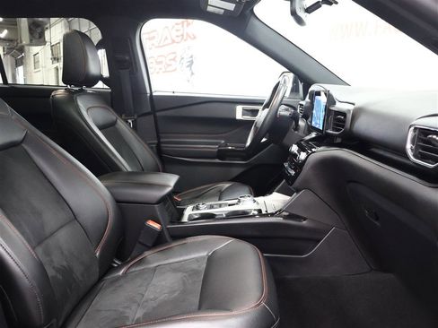 Used 2022 Ford Explorer ST-Line image 18