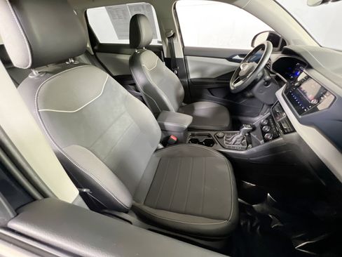 Used 2023 Volkswagen Taos SE image 27