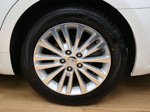 Used 2015 Toyota Avalon XLE Touring FWD image 10