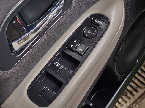 Used 2021 Honda HR-V LX image 21