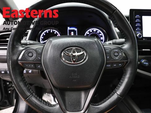 Used 2024 Toyota Camry SE w/ Cold Weather Package FWD image 10