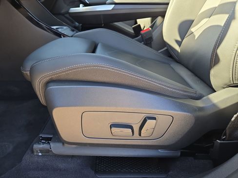 Used 2025 BMW X1 xDrive28i AWD/4WD image 17