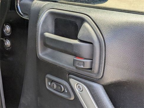 Certified 2015 Jeep Wrangler Unlimited Sahara w/ Connectivity Group image 33