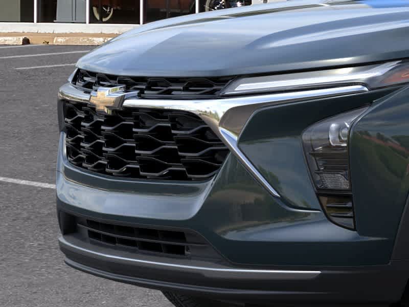 Used 2026 Chevrolet Trax LT w/ Sunroof Package FWD image 13