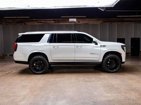 Used 2022 GMC Yukon XL Denali w/ Max Trailering Package image 11
